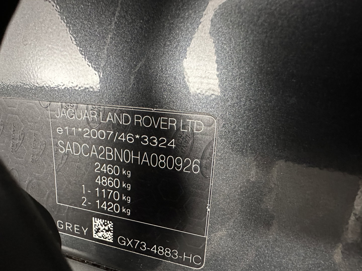 Jaguar F-Pace 2.0 Portfolio AWD 20d Aut. *PANO | LEATHER | XENON | DIGI-COCKPIT | MERIDIAN-SOUND | KEYLESS | CAMERA | HEATED-COMFORTSEATS | PRIVACY-GLASS | NAVI-FULLMAP | SHIFTPADDLES | ECC | PDC | CRUISE | TOWBAR | 19''ALU*