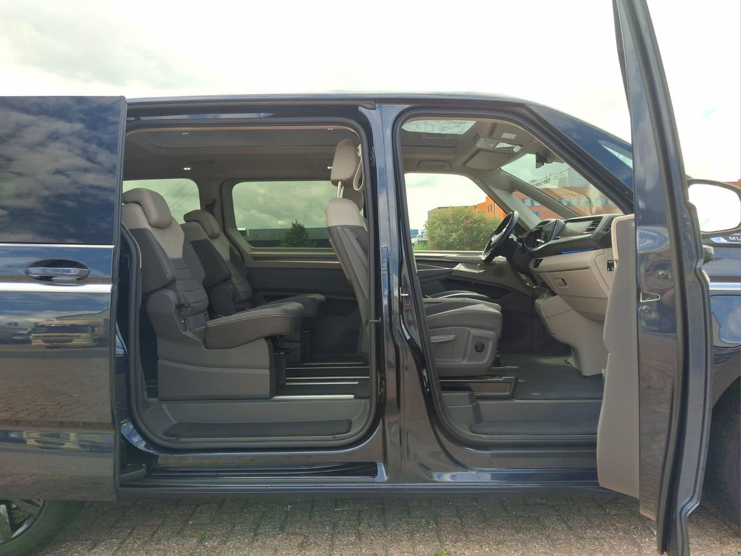 Volkswagen Multivan 1.4 eHybrid L2H1 Style | ALCANTARA | LMV | CARPLAY | CAMERA | DODEHOEK | ELEKTRISCHE SCHUIFDEUR