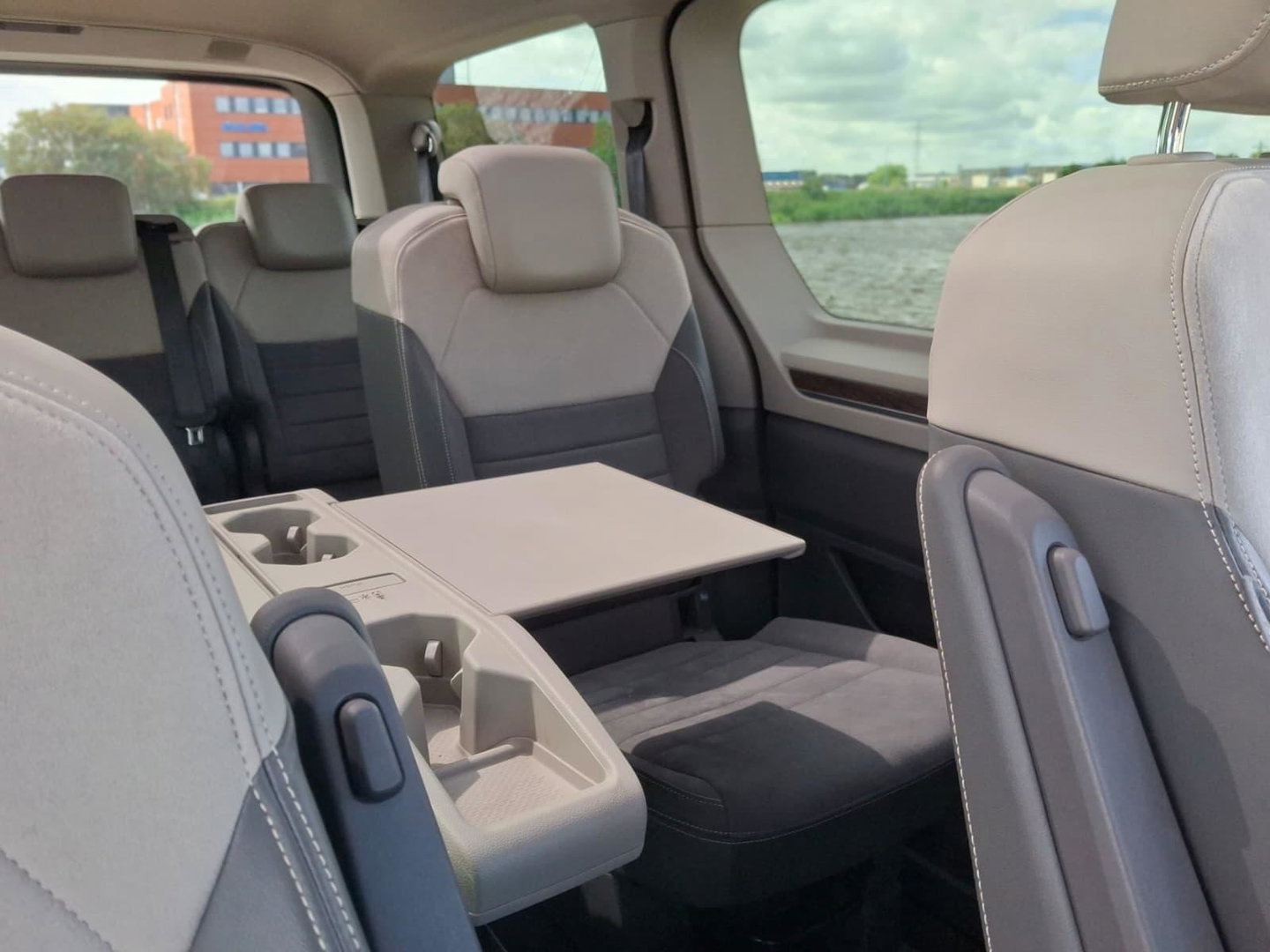 Volkswagen Multivan 1.4 eHybrid L2H1 Style | ALCANTARA | LMV | CARPLAY | CAMERA | DODEHOEK | ELEKTRISCHE SCHUIFDEUR