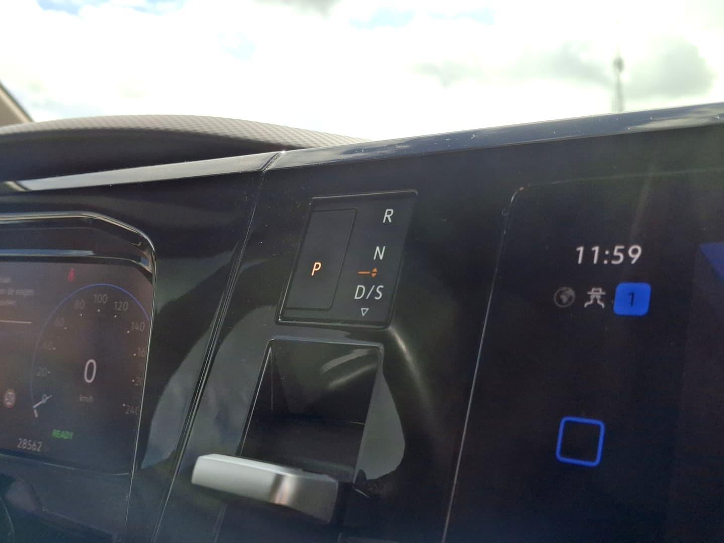 Volkswagen Multivan 1.4 eHybrid L2H1 Style | ALCANTARA | LMV | CARPLAY | CAMERA | DODEHOEK | ELEKTRISCHE SCHUIFDEUR