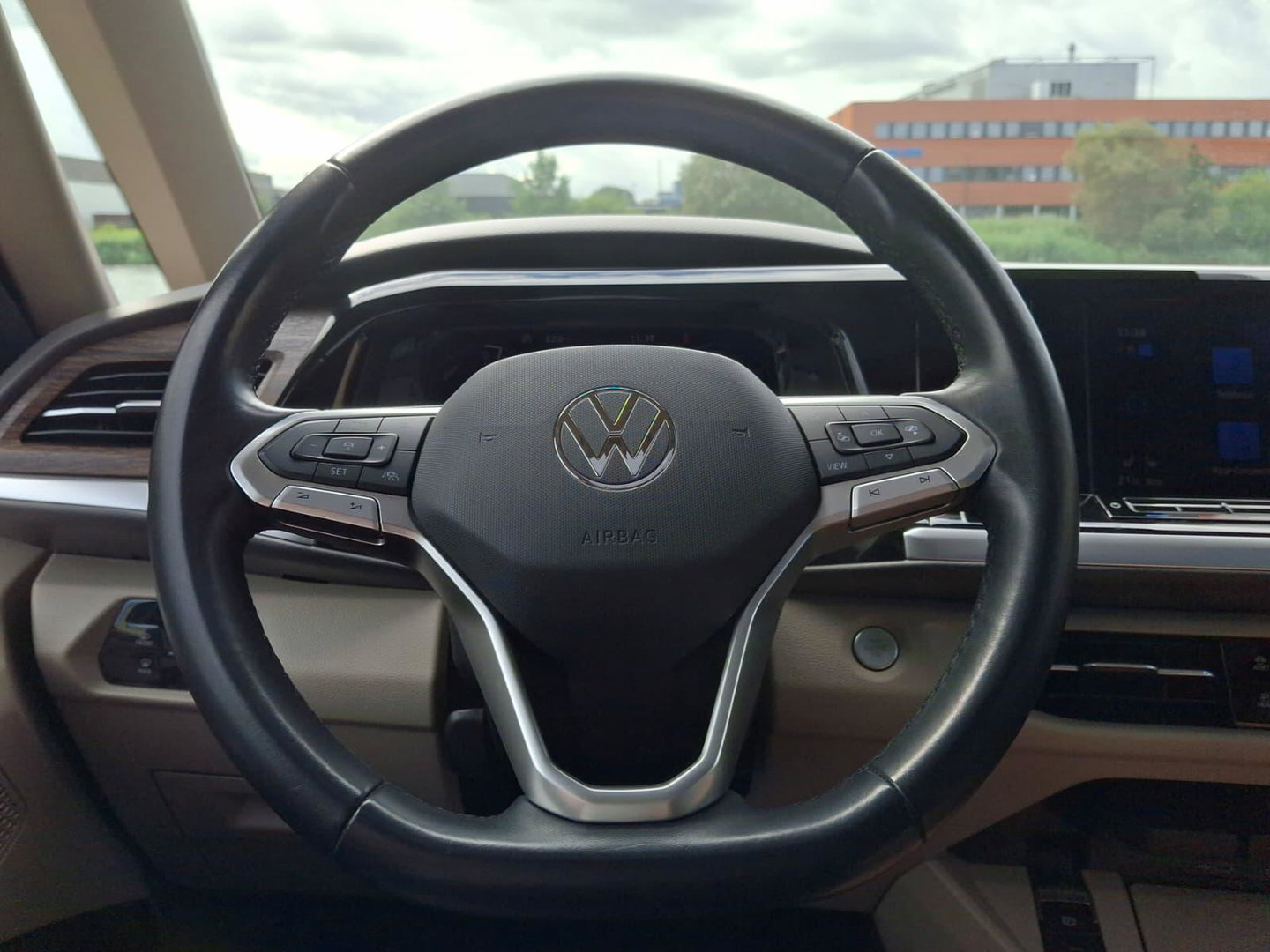 Volkswagen Multivan 1.4 eHybrid L2H1 Style | ALCANTARA | LMV | CARPLAY | CAMERA | DODEHOEK | ELEKTRISCHE SCHUIFDEUR