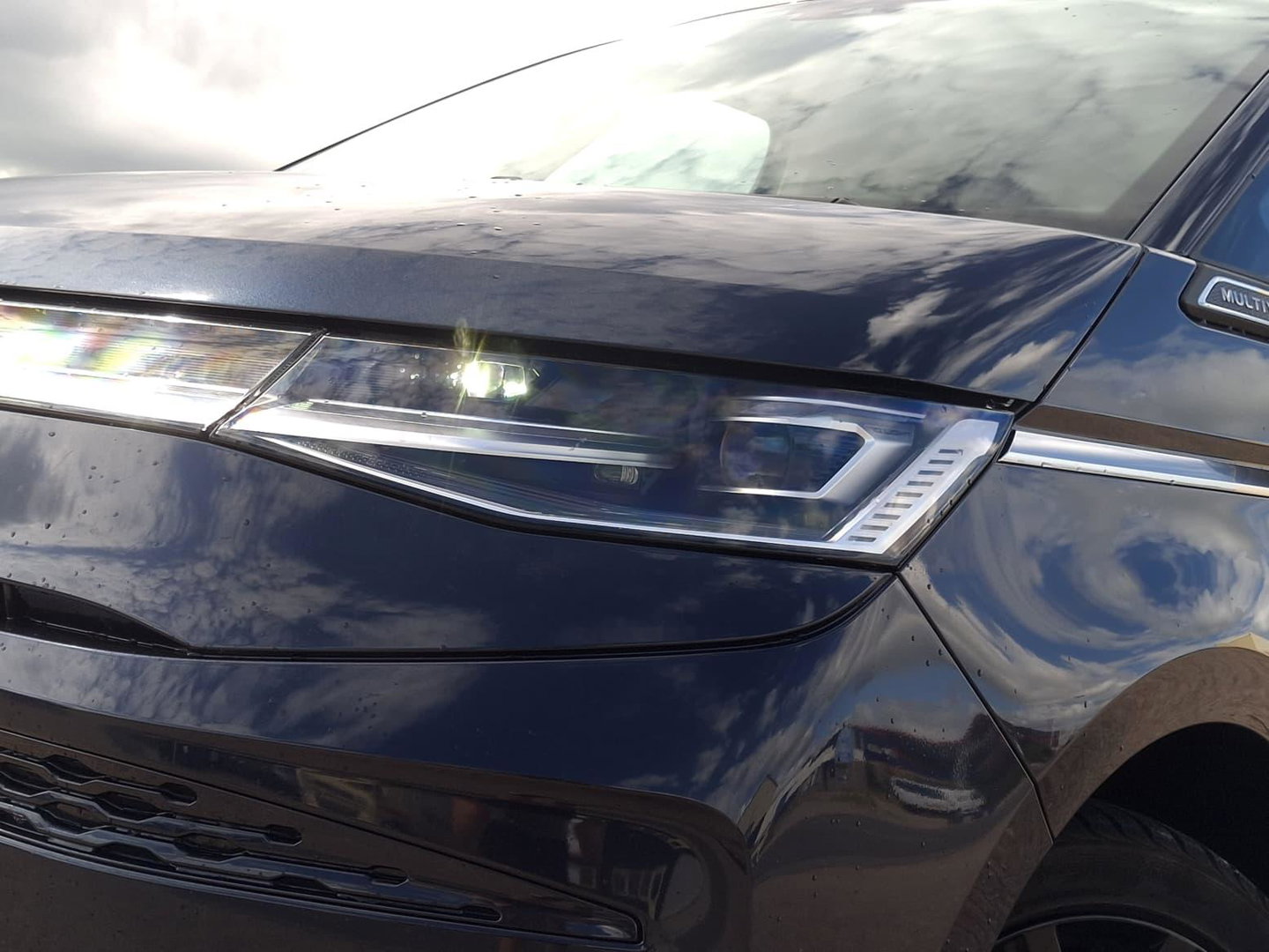 Volkswagen Multivan 1.4 eHybrid L2H1 Style | ALCANTARA | LMV | CARPLAY | CAMERA | DODEHOEK | ELEKTRISCHE SCHUIFDEUR