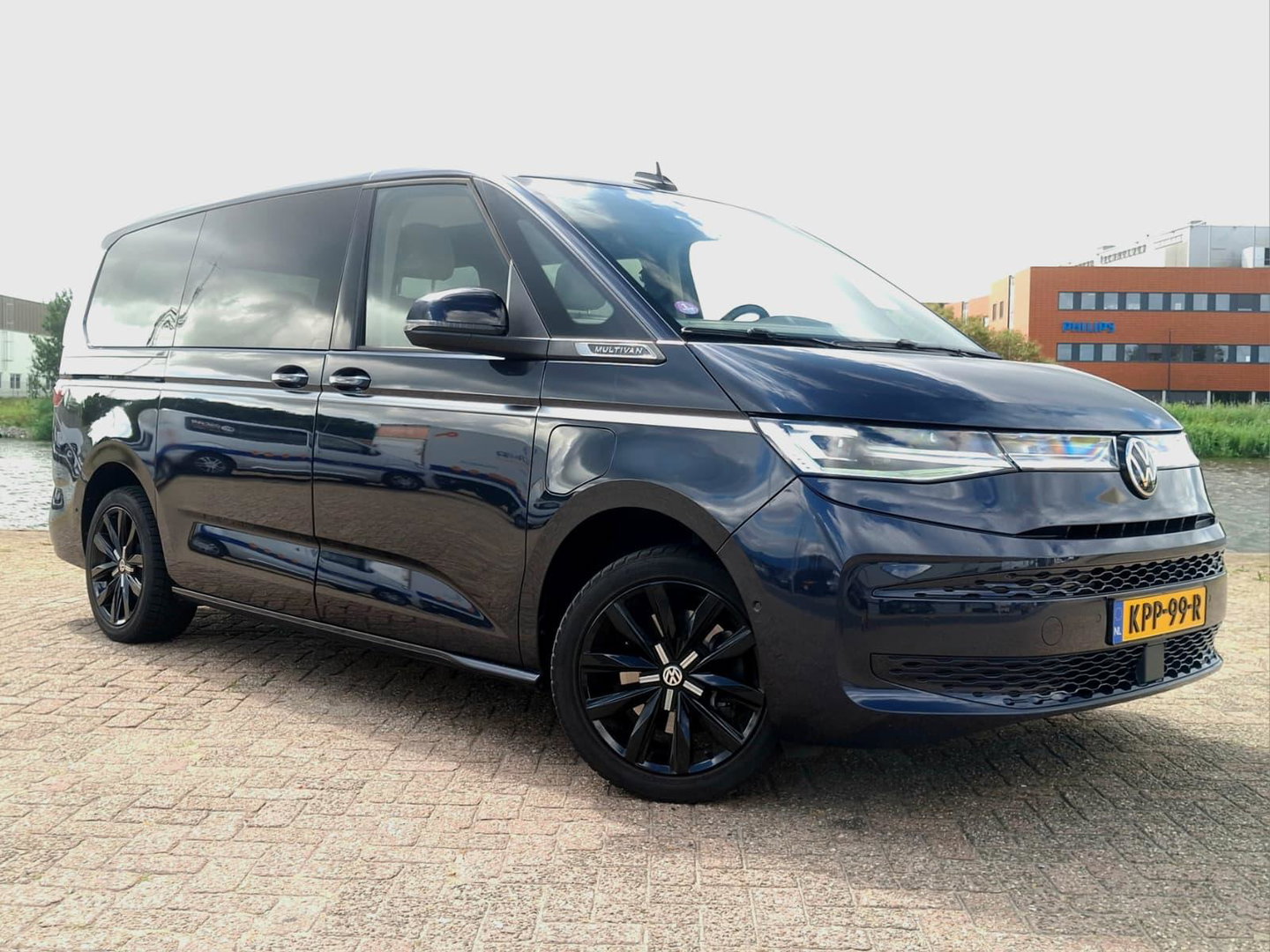 Volkswagen Multivan 1.4 eHybrid L2H1 Style | ALCANTARA | LMV | CARPLAY | CAMERA | DODEHOEK | ELEKTRISCHE SCHUIFDEUR