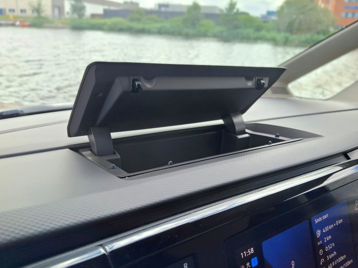 Volkswagen Multivan 1.4 eHybrid L2H1 Style | ALCANTARA | LMV | CARPLAY | CAMERA | DODEHOEK | ELEKTRISCHE SCHUIFDEUR
