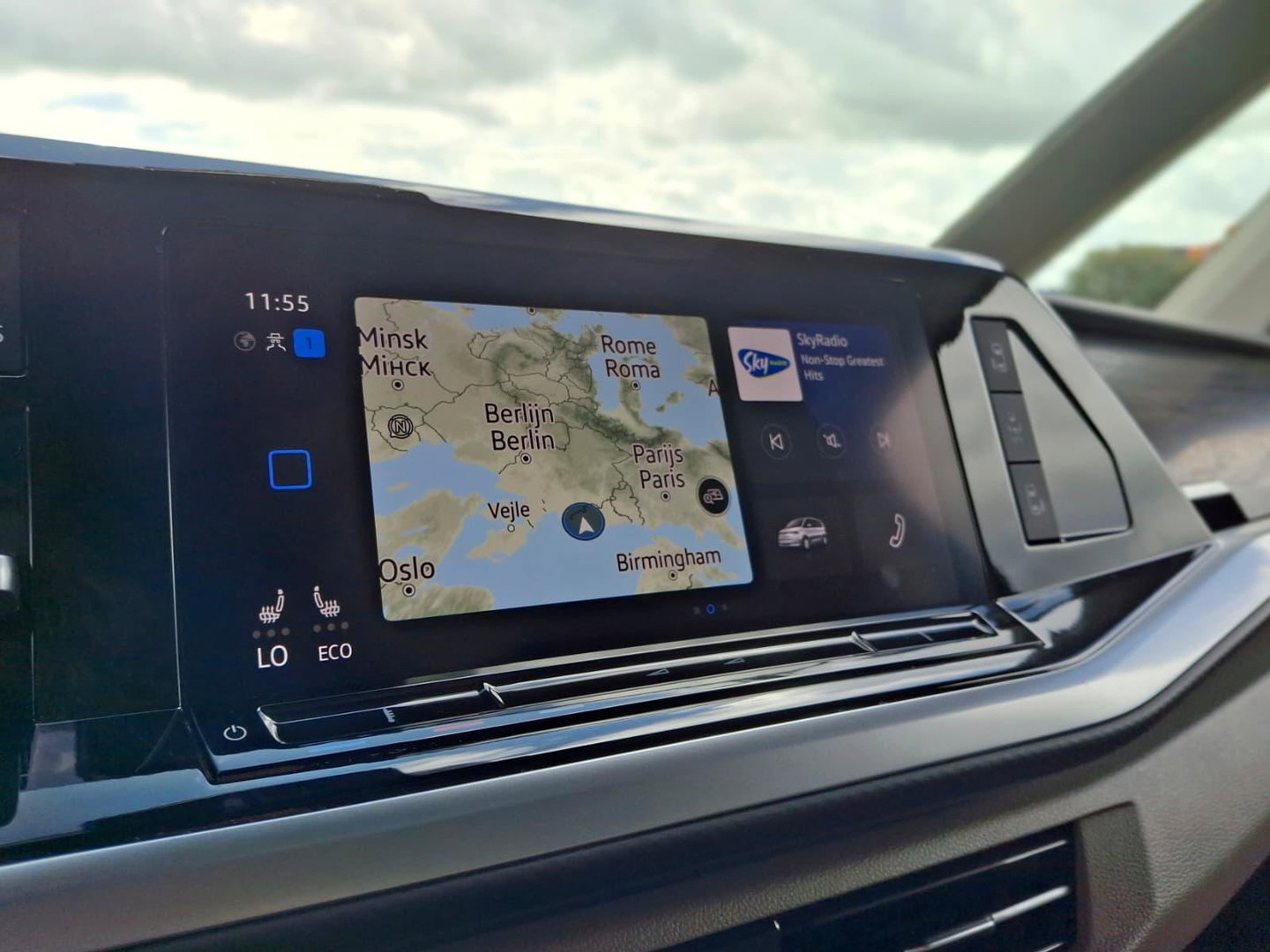 Volkswagen Multivan 1.4 eHybrid L2H1 Style | ALCANTARA | LMV | CARPLAY | CAMERA | DODEHOEK | ELEKTRISCHE SCHUIFDEUR