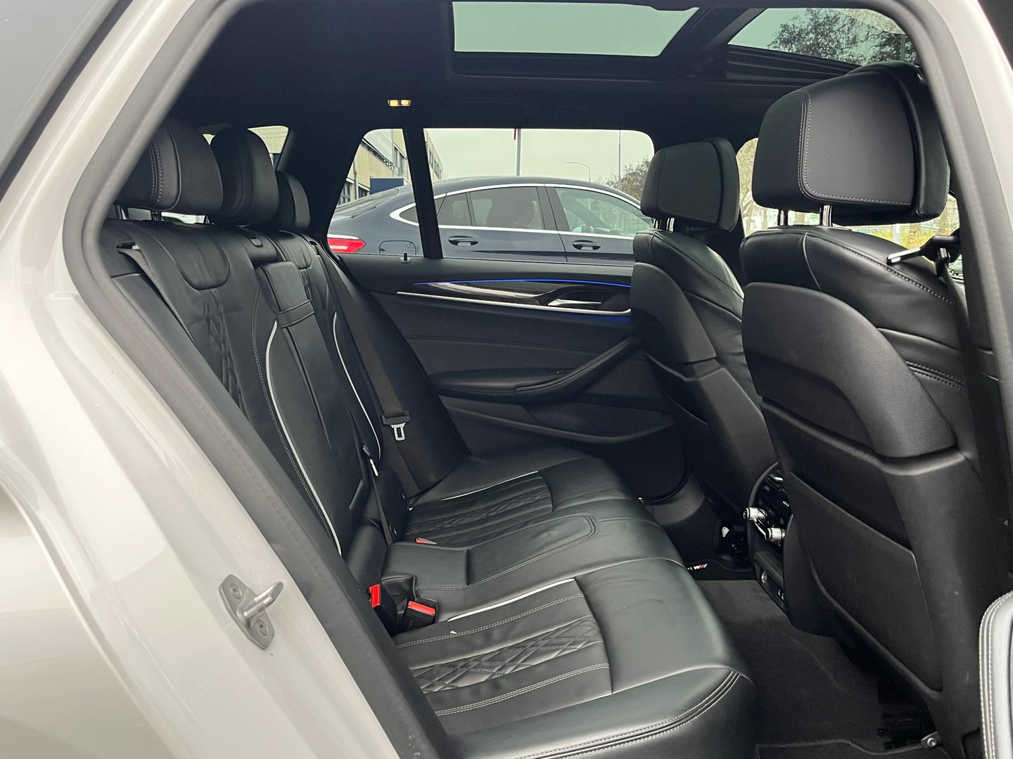 BMW 5 Serie Touring 540i xDrive High Exe M-Sport|Pano|Head-Up|ACC|Memory|360Camera|Keyless|Leder|Carplay