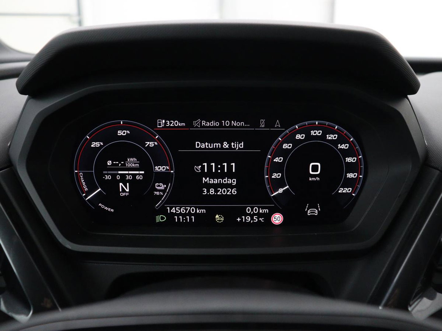 Audi Q4 e-tron 40 Launch edition S Competition 77 kWh | SOH 92,1% | Half leder | Stoelverwarming | Carplay | Adaptive cruise | Climate control | Camera | Park assist | Trekhaak