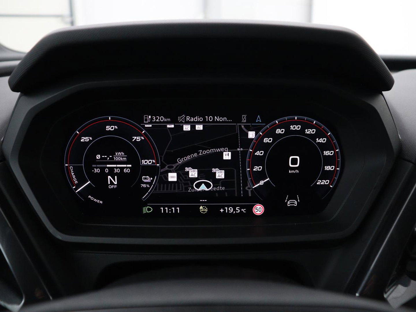Audi Q4 e-tron 40 Launch edition S Competition 77 kWh | SOH 92,1% | Half leder | Stoelverwarming | Carplay | Adaptive cruise | Climate control | Camera | Park assist | Trekhaak