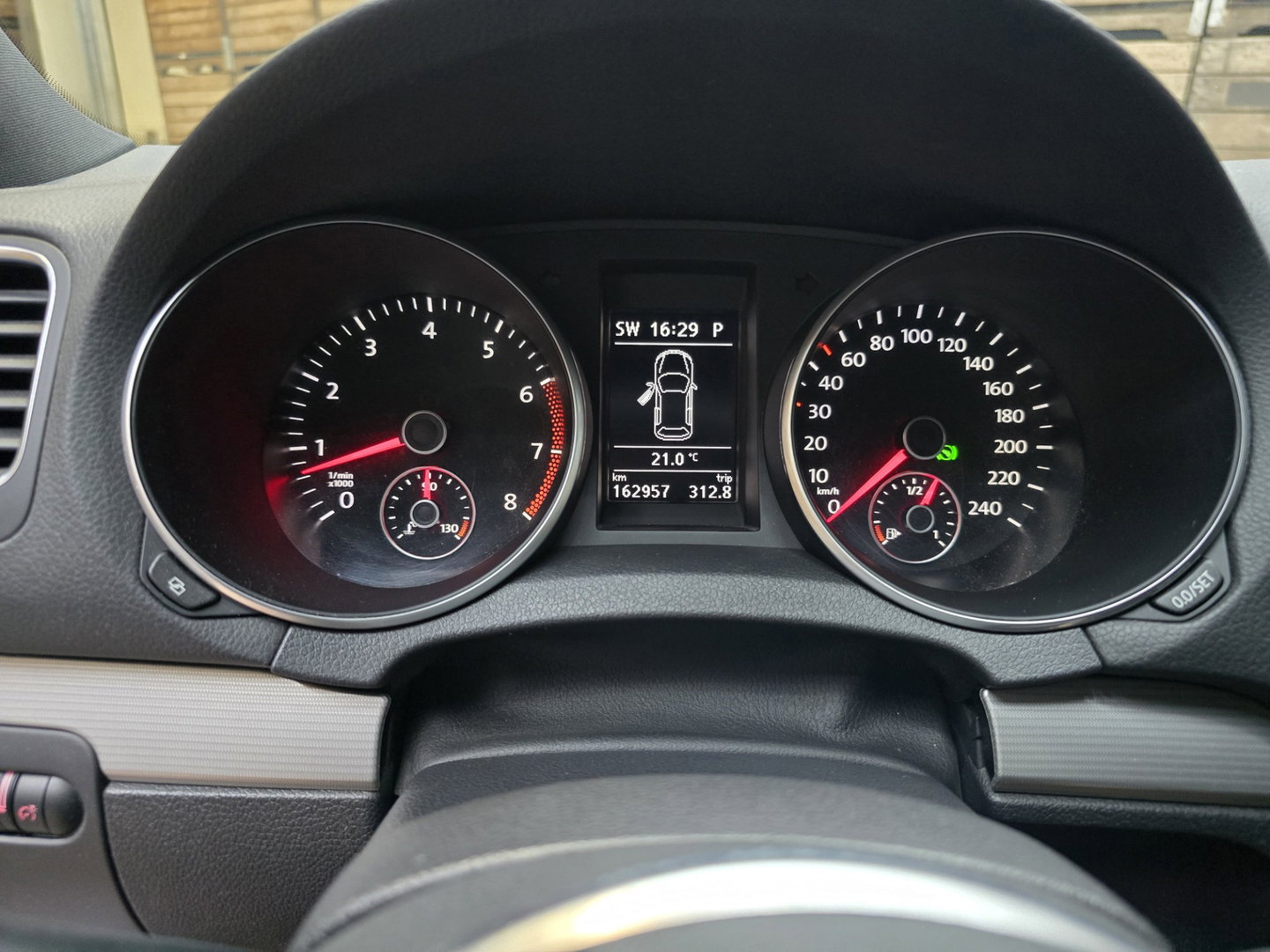 Volkswagen Golf 1.4 TSI Highline Business R-Line Xenon Camera PDC Clima Cruise Navi 17"LM
