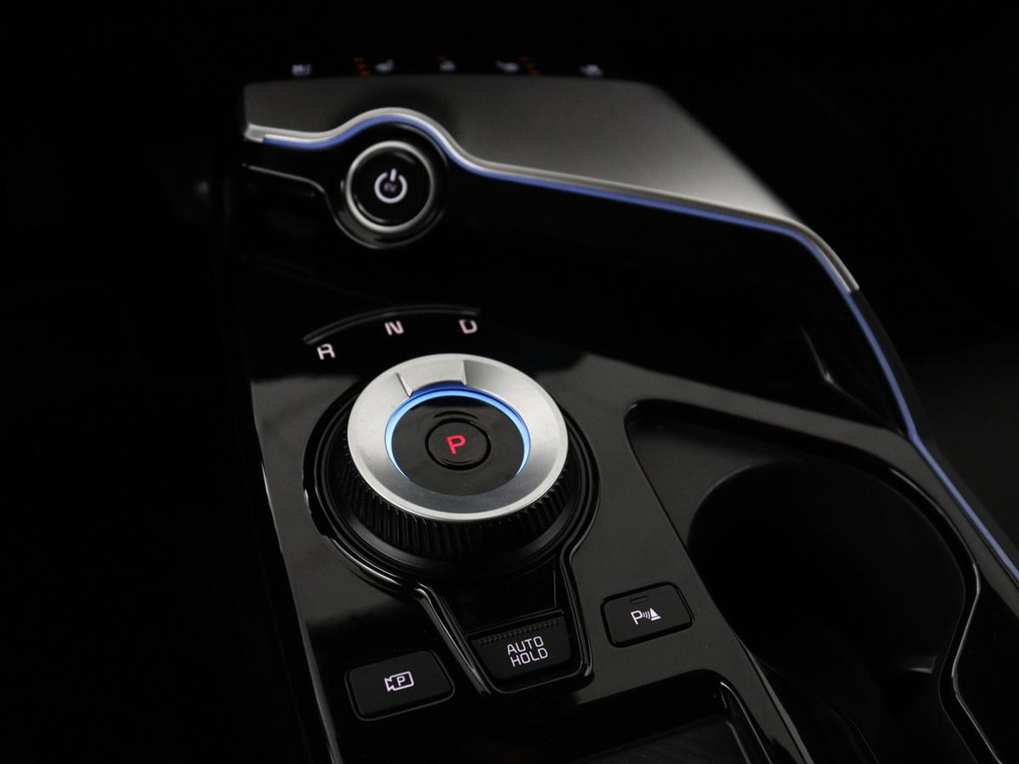 Kia EV6 Plus 77.4 kWh | SOH 96,8% | Leder | Memory | Stuur/stoel verwarming | Stoel ventilatie | Meridian sound | Adaptive cruise | Carplay | Sfeerverlichting | Camera | Park assist