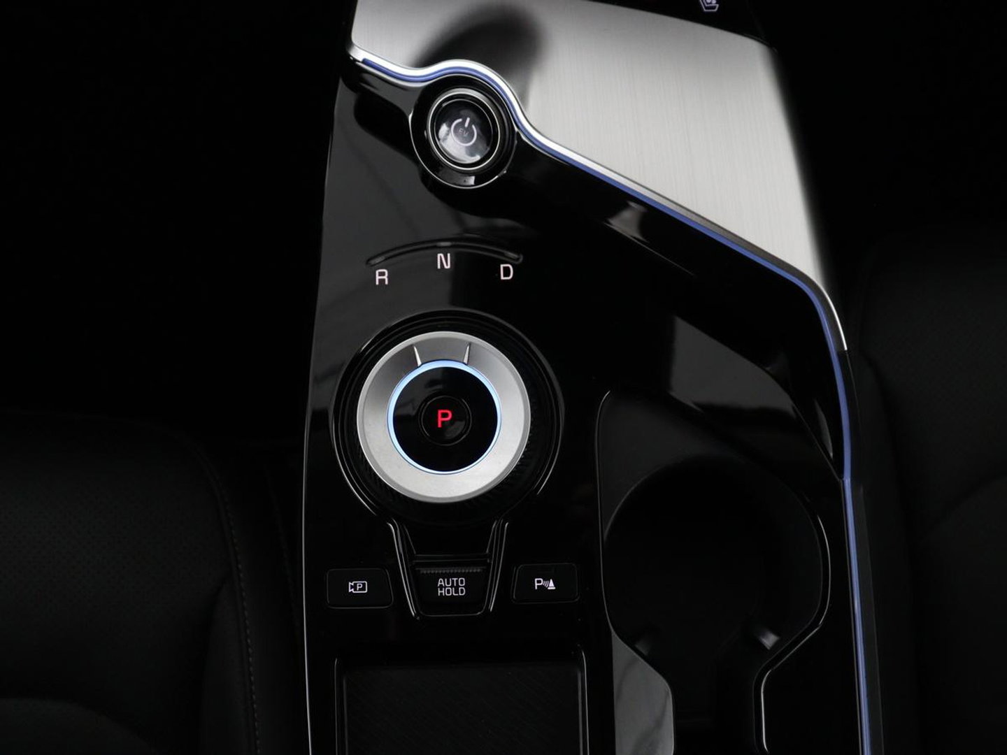 Kia EV6 Plus 77.4 kWh | SOH 96,8% | Leder | Memory | Stuur/stoel verwarming | Stoel ventilatie | Meridian sound | Adaptive cruise | Carplay | Sfeerverlichting | Camera | Park assist
