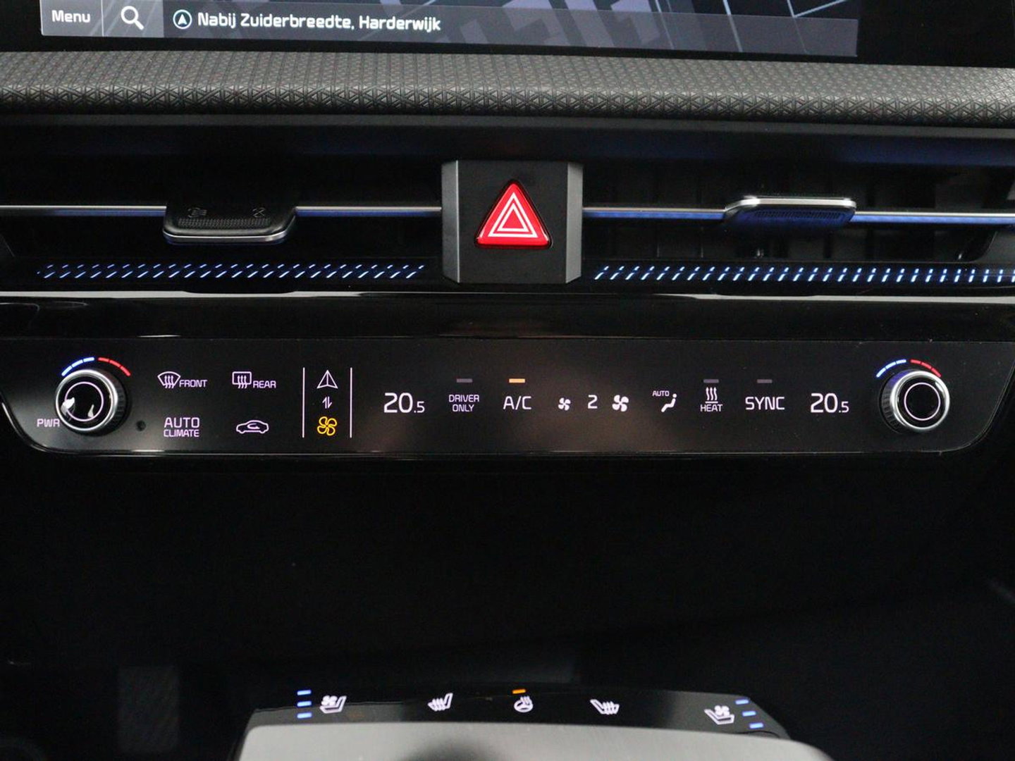 Kia EV6 Plus 77.4 kWh | SOH 96,8% | Leder | Memory | Stuur/stoel verwarming | Stoel ventilatie | Meridian sound | Adaptive cruise | Carplay | Sfeerverlichting | Camera | Park assist