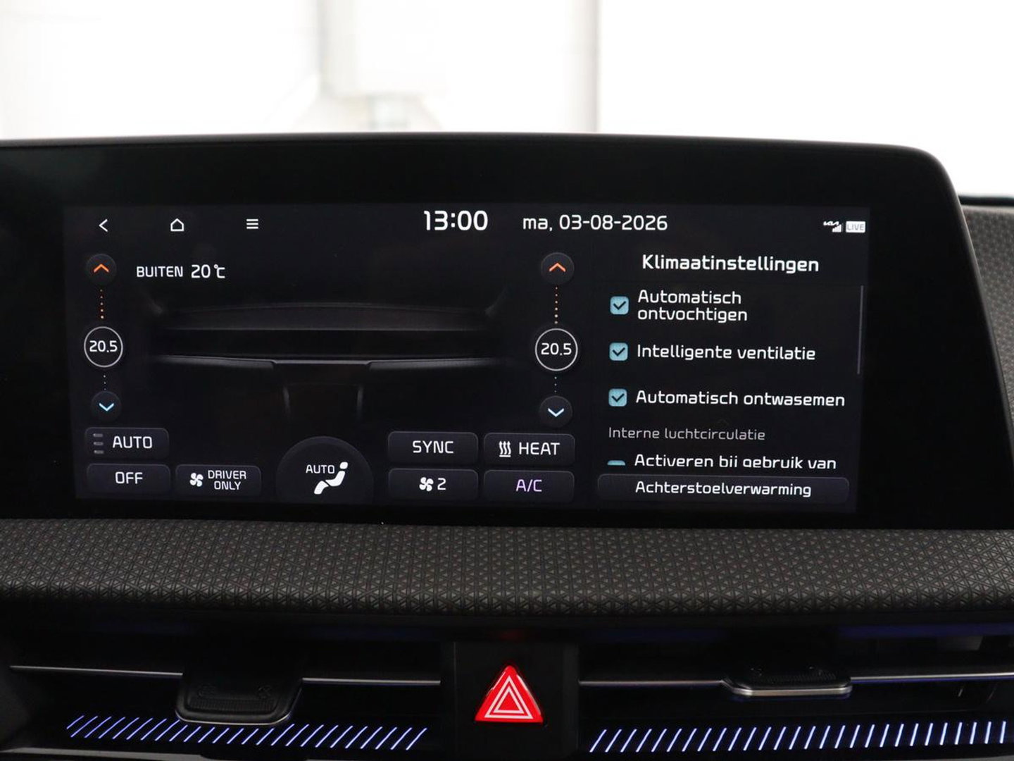 Kia EV6 Plus 77.4 kWh | SOH 96,8% | Leder | Memory | Stuur/stoel verwarming | Stoel ventilatie | Meridian sound | Adaptive cruise | Carplay | Sfeerverlichting | Camera | Park assist