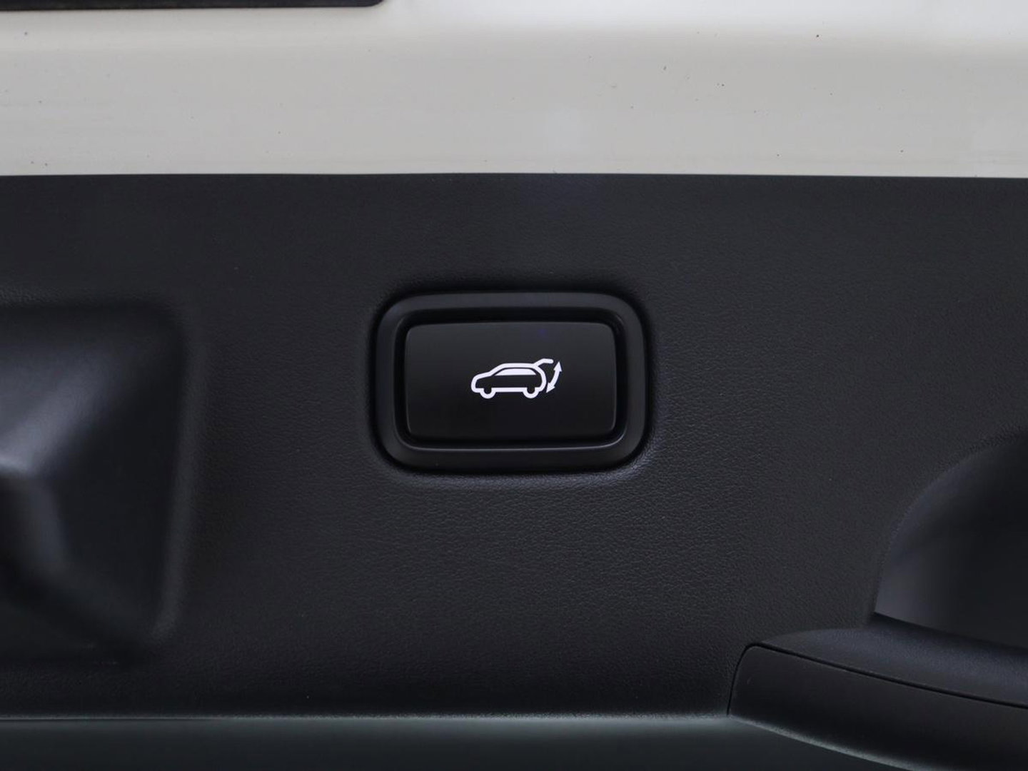 Kia EV6 Plus 77.4 kWh | SOH 96,8% | Leder | Memory | Stuur/stoel verwarming | Stoel ventilatie | Meridian sound | Adaptive cruise | Carplay | Sfeerverlichting | Camera | Park assist