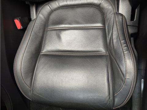 Jaguar F-Pace 2.0 Portfolio AWD 20d Aut. *PANO | LEATHER | XENON | DIGI-COCKPIT | MERIDIAN-SOUND | KEYLESS | CAMERA | HEATED-COMFORTSEATS | PRIVACY-GLASS | NAVI-FULLMAP | SHIFTPADDLES | ECC | PDC | CRUISE | TOWBAR | 19''ALU*