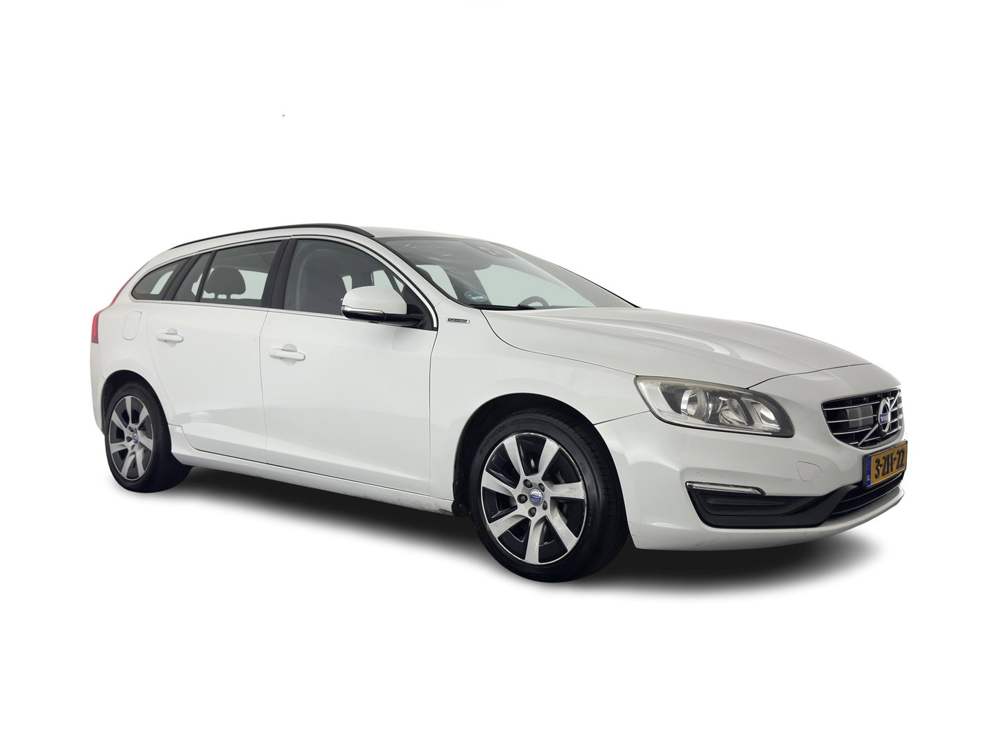 Volvo V60 2.4 D6 AWD Plug-In Hybrid Momentum Aut. *LEATHER-FABRIC | ADAPTIVE-CRUISE | BLIS | HEATED-COMFORTSEATS | NAVI-FULLMAP | ECC | PDC | 17''ALU | TOWBAR*