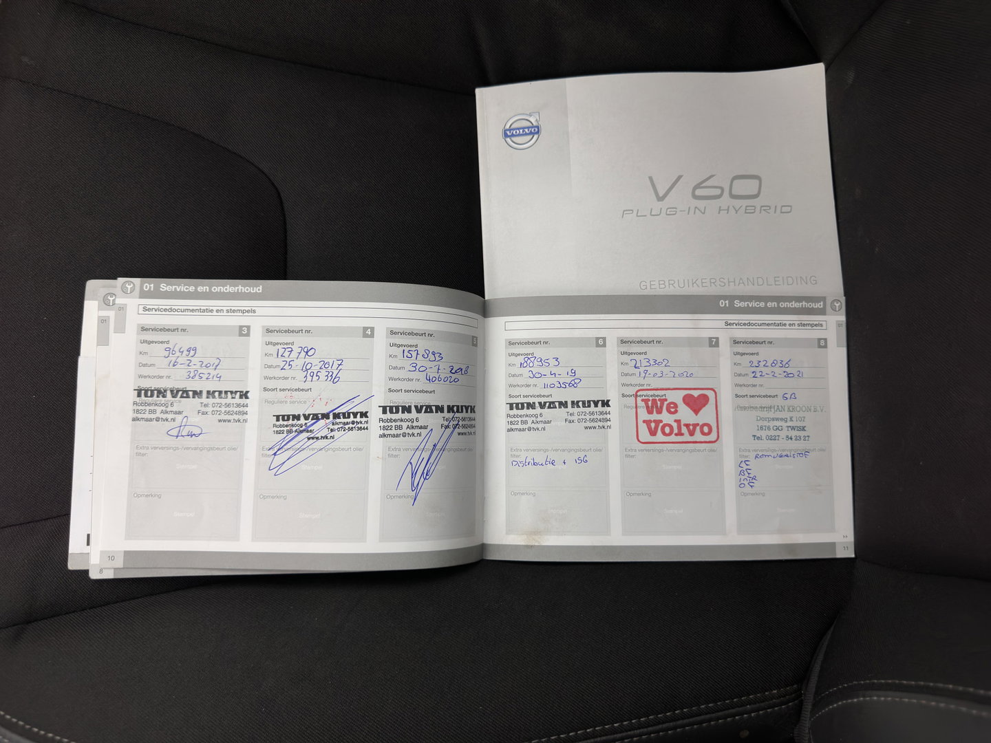 Volvo V60 2.4 D6 AWD Plug-In Hybrid Momentum Aut. *LEATHER-FABRIC | ADAPTIVE-CRUISE | BLIS | HEATED-COMFORTSEATS | NAVI-FULLMAP | ECC | PDC | 17''ALU | TOWBAR*
