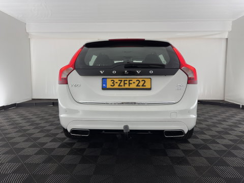 Volvo V60 2.4 D6 AWD Plug-In Hybrid Momentum Aut. *LEATHER-FABRIC | ADAPTIVE-CRUISE | BLIS | HEATED-COMFORTSEATS | NAVI-FULLMAP | ECC | PDC | 17''ALU | TOWBAR*
