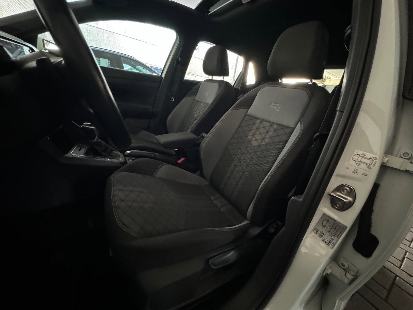 Volkswagen Polo 1.0 TSI R-Line Pano|Camera|IQ|Stoelverwarming|Front Assist