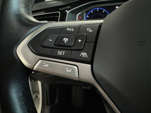 Volkswagen Polo 1.0 TSI R-Line Pano|Camera|IQ|Stoelverwarming|Front Assist