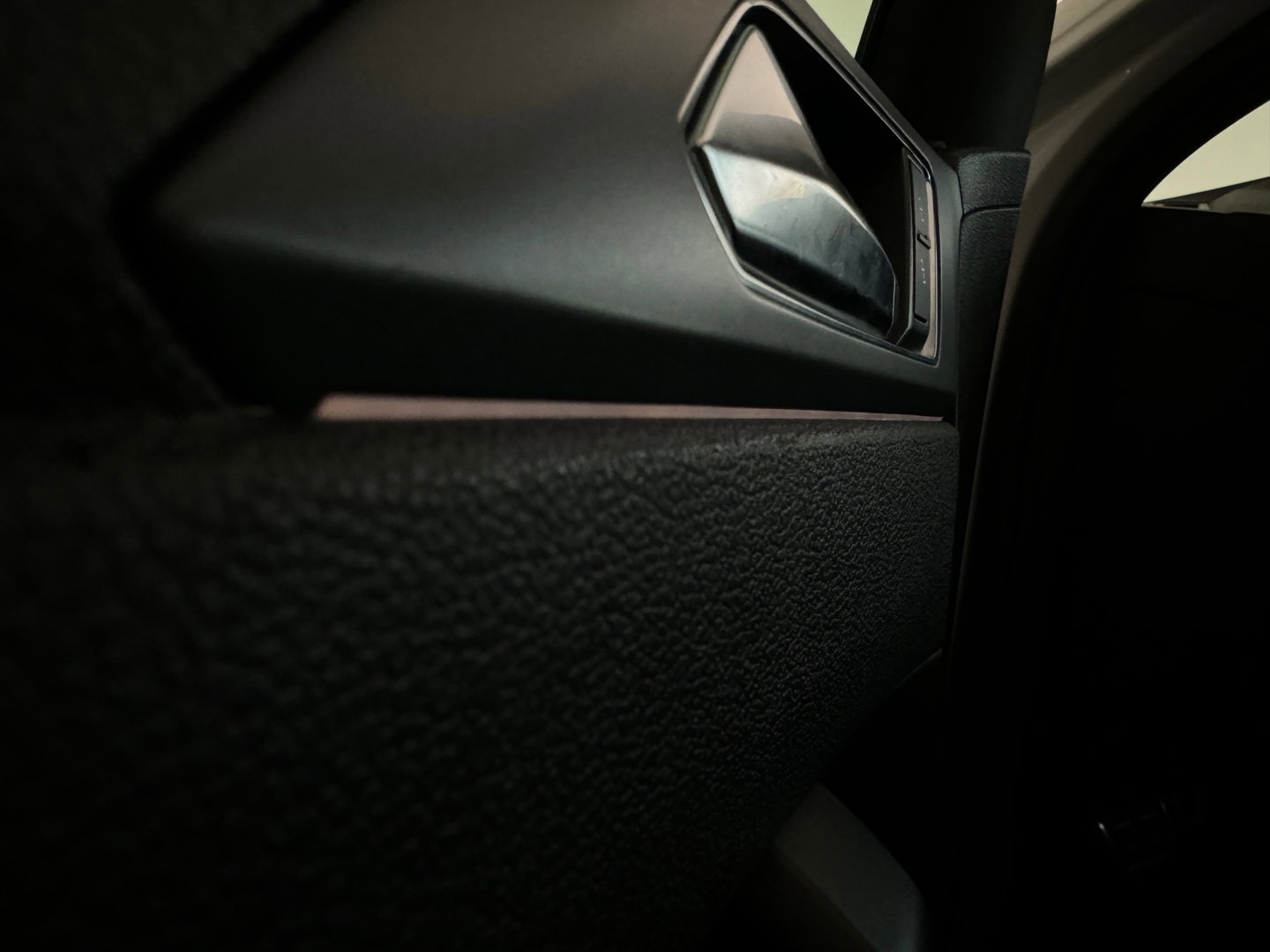 Volkswagen Polo 1.0 TSI R-Line Pano|Camera|IQ|Stoelverwarming|Front Assist
