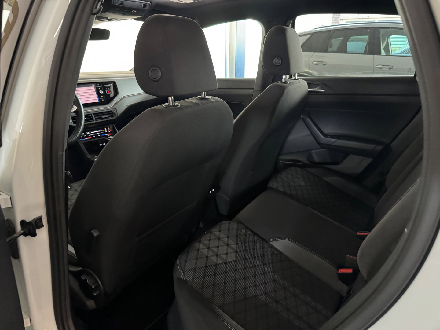 Volkswagen Polo 1.0 TSI R-Line Pano|Camera|IQ|Stoelverwarming|Front Assist
