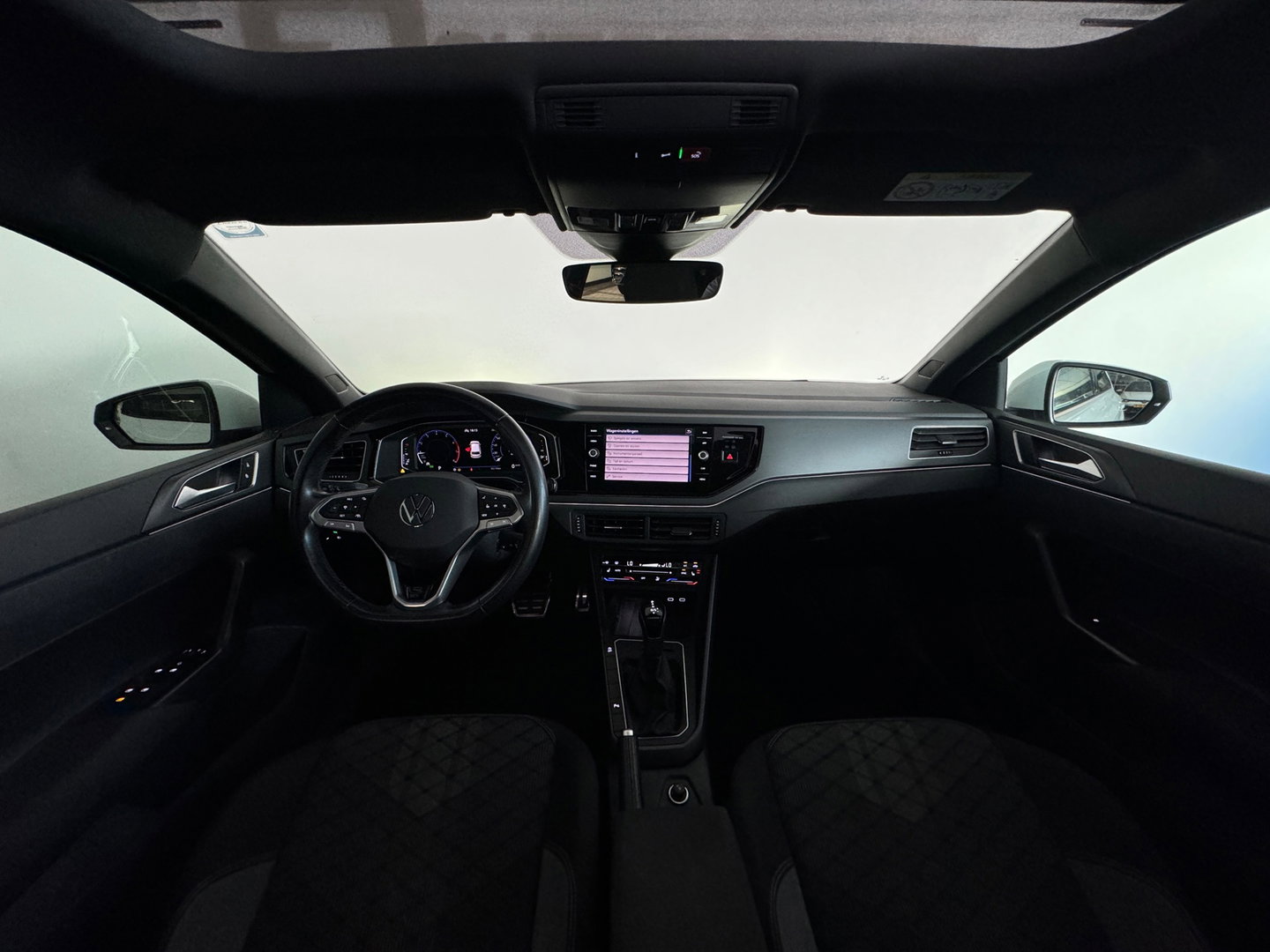 Volkswagen Polo 1.0 TSI R-Line Pano|Camera|IQ|Stoelverwarming|Front Assist