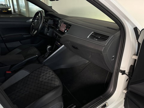 Volkswagen Polo 1.0 TSI R-Line Pano|Camera|IQ|Stoelverwarming|Front Assist