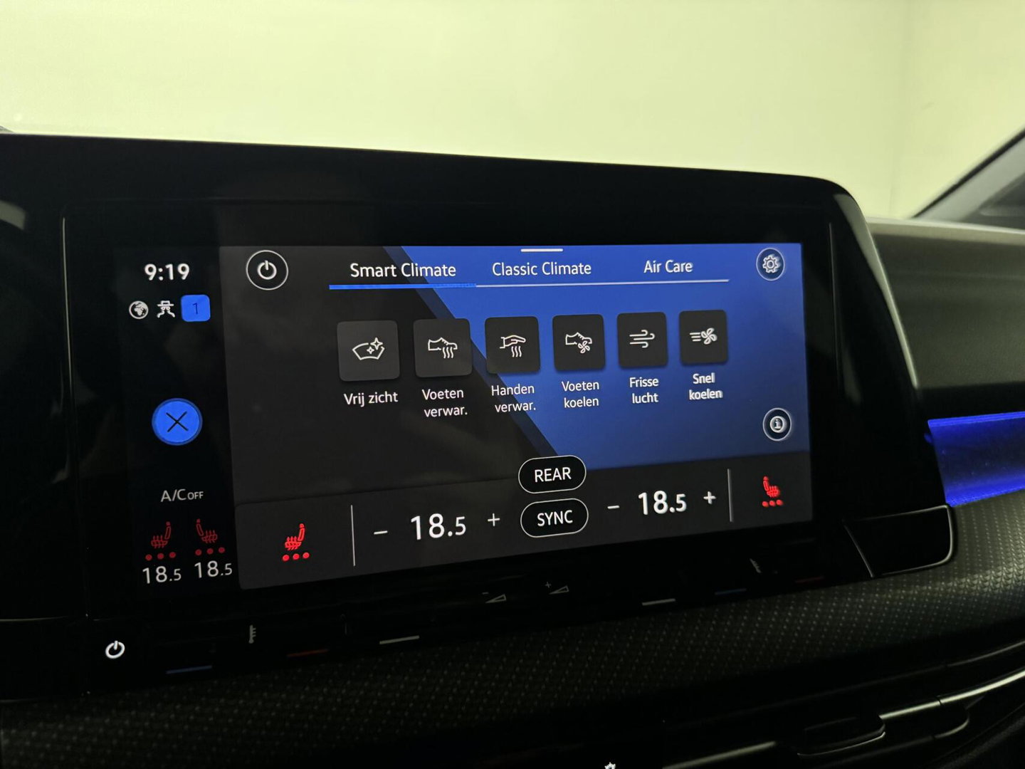 Volkswagen Golf 1.5 eTSI R-Line Sfeer Virtual CarPlay Camera Stoelver.