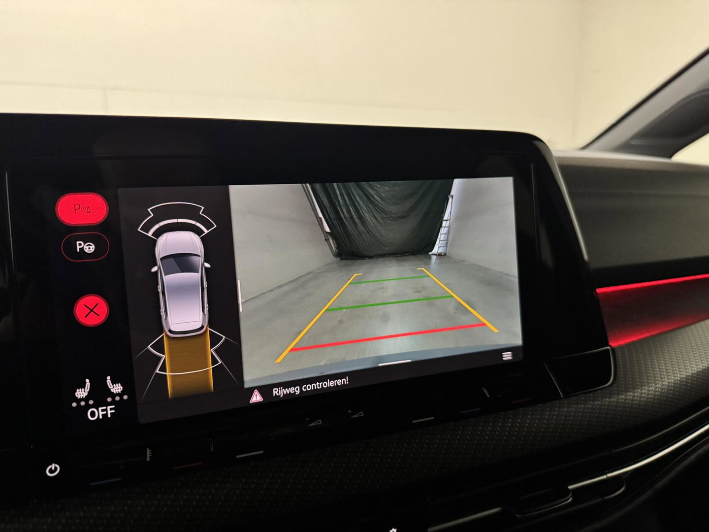 Volkswagen Golf 1.5 eTSI R-Line Sfeer Virtual CarPlay Camera Stoelver.