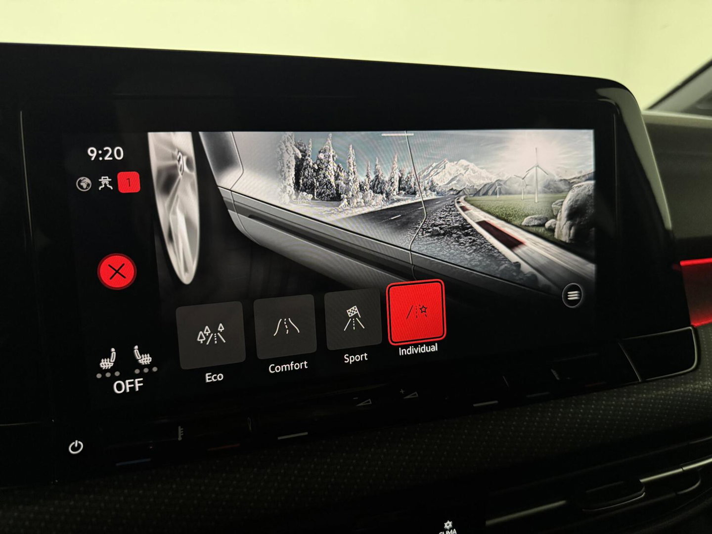 Volkswagen Golf 1.5 eTSI R-Line Sfeer Virtual CarPlay Camera Stoelver.