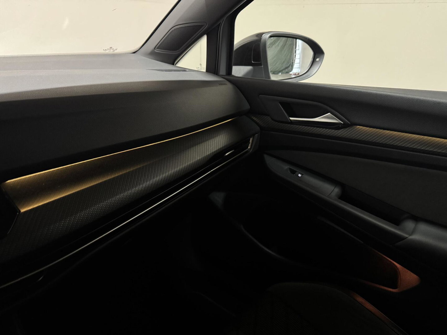 Volkswagen Golf 1.5 eTSI R-Line Sfeer Virtual CarPlay Camera Stoelver.