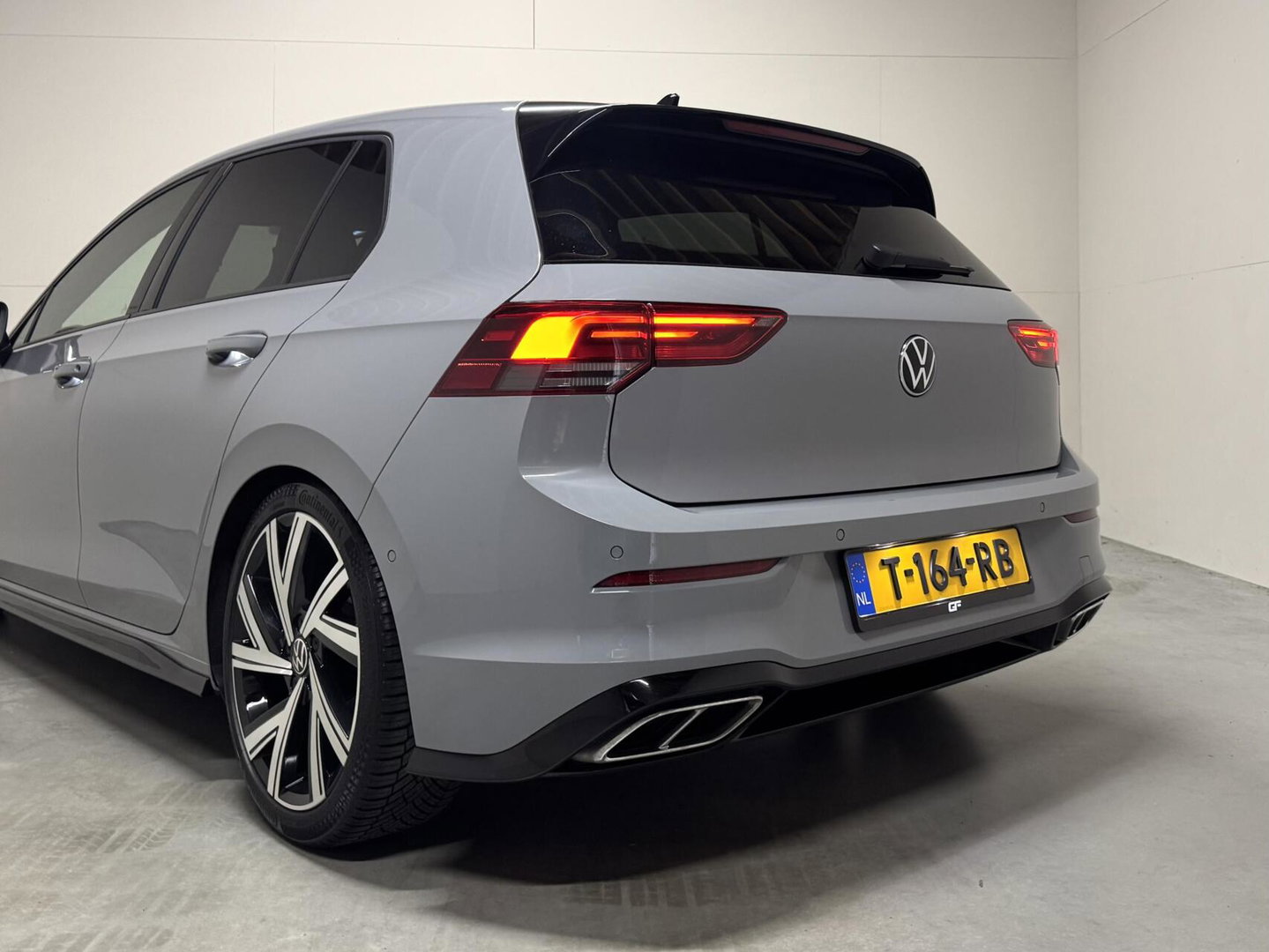 Volkswagen Golf 1.5 eTSI R-Line Sfeer Virtual CarPlay Camera Stoelver.