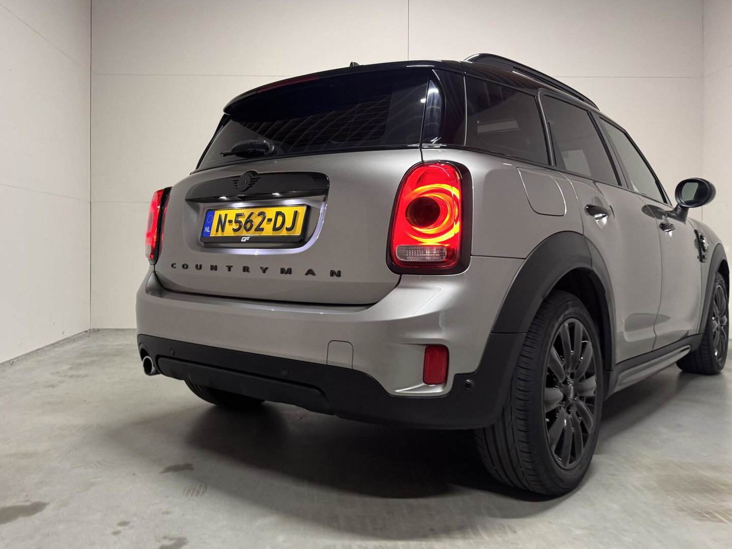 MINI Countryman 1.5 Cooper S E ALL4 Pano CarPlay ACC Sfeer NAP