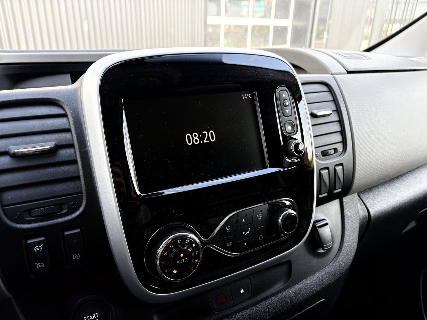 Renault Trafic 1.6 dCi L2H1 DC Formula Edition | MARGE | LUXE | Camera | PDC VOOR ACHTER | LEDER