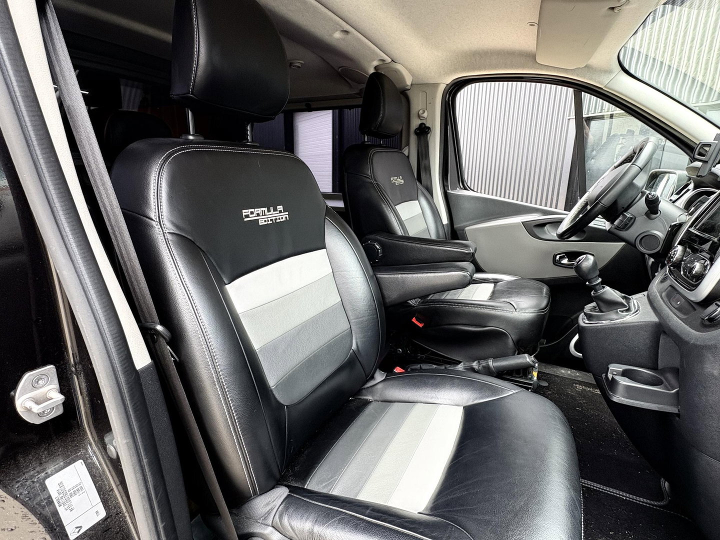 Renault Trafic 1.6 dCi L2H1 DC Formula Edition | MARGE | LUXE | Camera | PDC VOOR ACHTER | LEDER