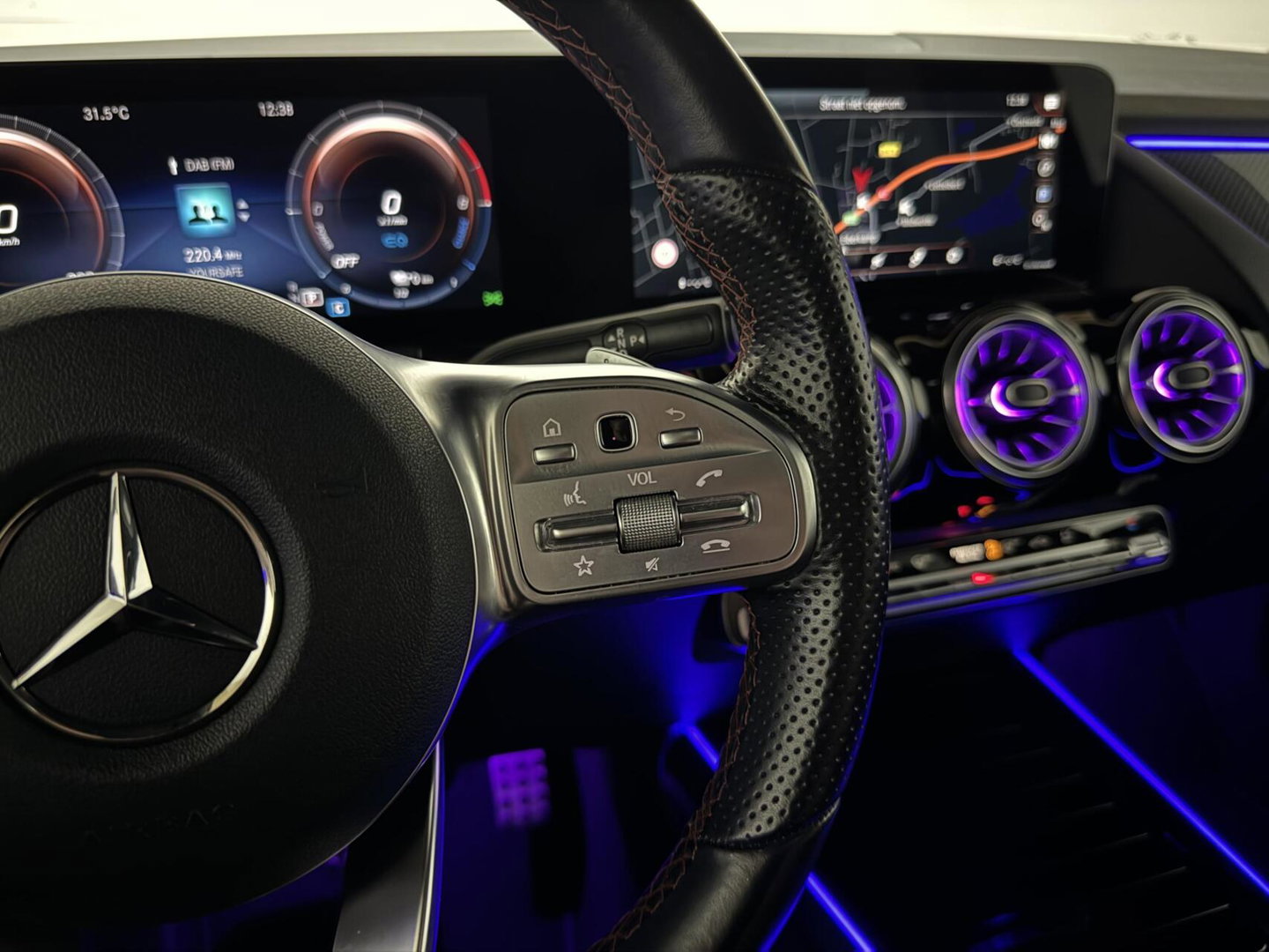 Mercedes-Benz GLA 250e AMG Pano Sfeer CarPlay ACC Stoelver.