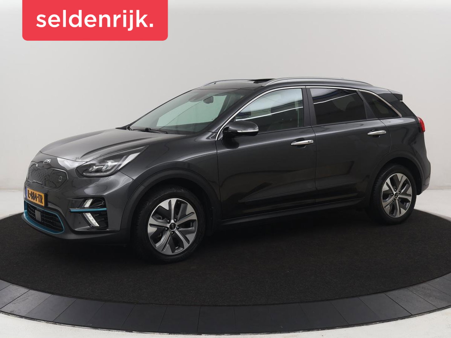 Kia e-Niro DynamicPlusLine 64 kWh | SOH 94,3% | Panoramadak | Memory | Leder | Stuur/stoel verwarming | Stoelventilatie | Dodehoek detectie | Cruise control | Carplay | Camera | Park assist | PHEV
