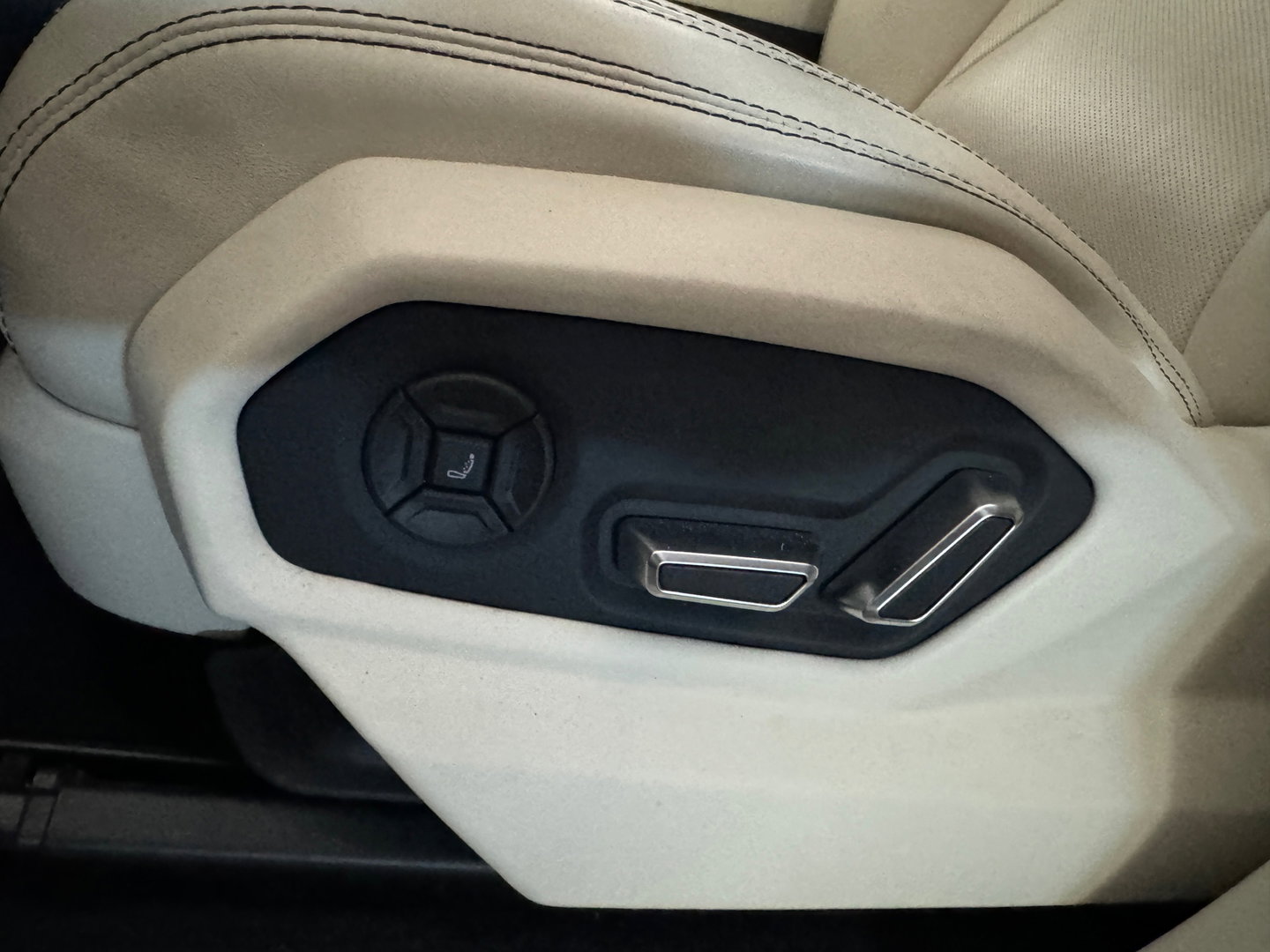 Lamborghini Urus 4.0 V8 Pano|HuD|B&O 3D|Massage|ADAS|Inc BTW