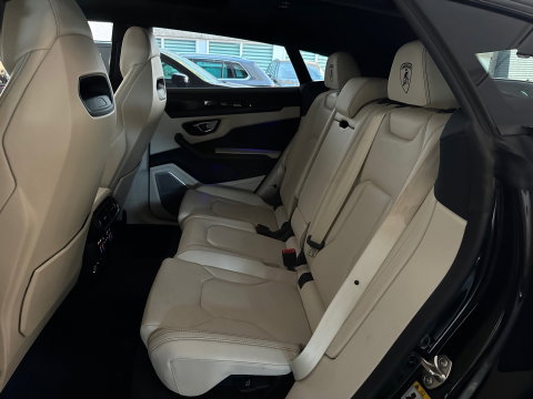 Lamborghini Urus 4.0 V8 Pano|HuD|B&O 3D|Massage|ADAS|Inc BTW