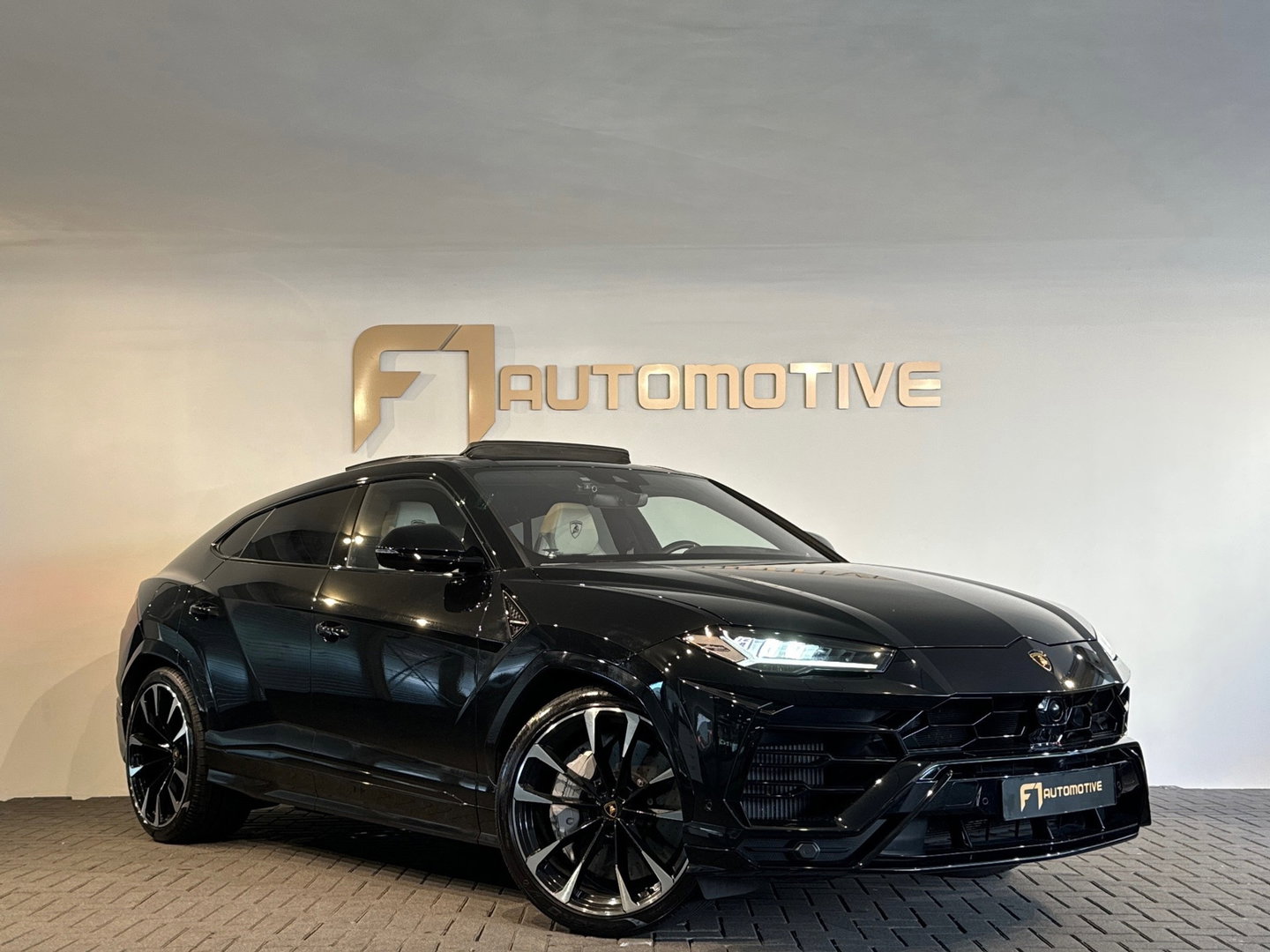 Lamborghini Urus 4.0 V8 Pano|HuD|B&O 3D|Massage|ADAS|Inc BTW