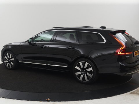 Volvo V90 2.0 T8 Plug-in hybrid AWD Plus Bright | SOH 97,1 | Panoramadak | Leder | Memory | Harman/Kardon | Stuur/stoel verwarming | Achterbank verwarming | Carplay | Cruise control | 360 Camera | Park assist | Trekhaak