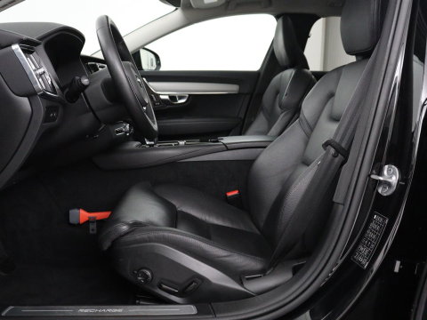 Volvo V90 2.0 T8 Plug-in hybrid AWD Plus Bright | SOH 97,1 | Panoramadak | Leder | Memory | Harman/Kardon | Stuur/stoel verwarming | Achterbank verwarming | Carplay | Cruise control | 360 Camera | Park assist | Trekhaak