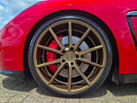 Porsche Panamera 4.8 GTS 441 PK | VOL UITGEVOERD | VOSSEN FORGED WIELEN | SPORTCHRONO