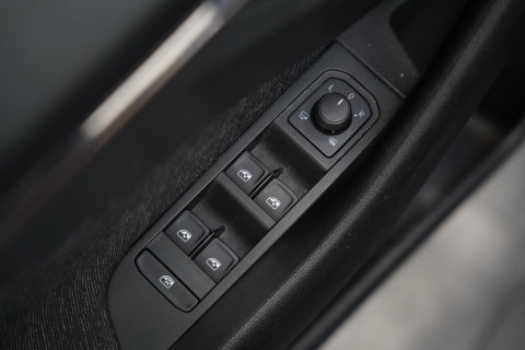 Škoda Scala 1.5 TSI Business Edition Cruise/Climate 17''LM PDC LED 150PK! 24 Maanden garantie* (Vraag naar de voorwaarden)