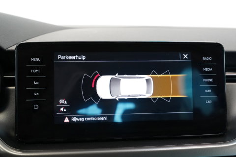 Škoda Scala 1.5 TSI Business Edition Cruise/Climate 17''LM PDC LED 150PK! 24 Maanden garantie* (Vraag naar de voorwaarden)