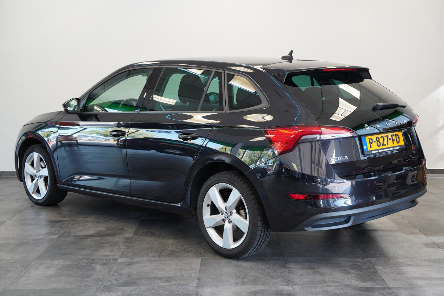Škoda Scala 1.5 TSI Business Edition Cruise/Climate 17''LM PDC LED 150PK! 24 Maanden garantie* (Vraag naar de voorwaarden)