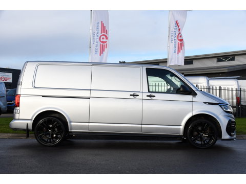 Volkswagen Transporter 2.0 TDI L2H1 ABT Edition Carplay, Sensoren, Cruise, LED, 150pk, Automaat, Multimedia, Uniek!