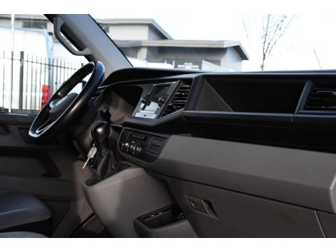 Volkswagen Transporter 2.0 TDI L2H1 ABT Edition Carplay, Sensoren, Cruise, LED, 150pk, Automaat, Multimedia, Uniek!