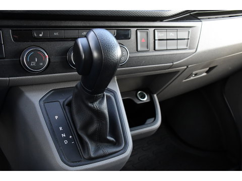 Volkswagen Transporter 2.0 TDI L2H1 ABT Edition Carplay, Sensoren, Cruise, LED, 150pk, Automaat, Multimedia, Uniek!